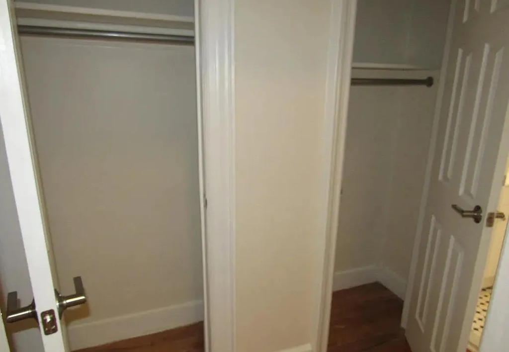 151-10 35th Avenue - Photo 2