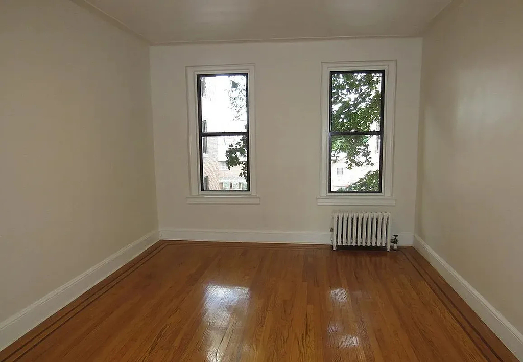 151-10 35th Avenue - Photo 4