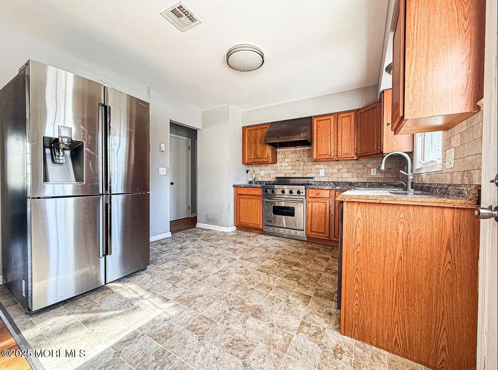 532 Frank Applegate Road - Photo 17