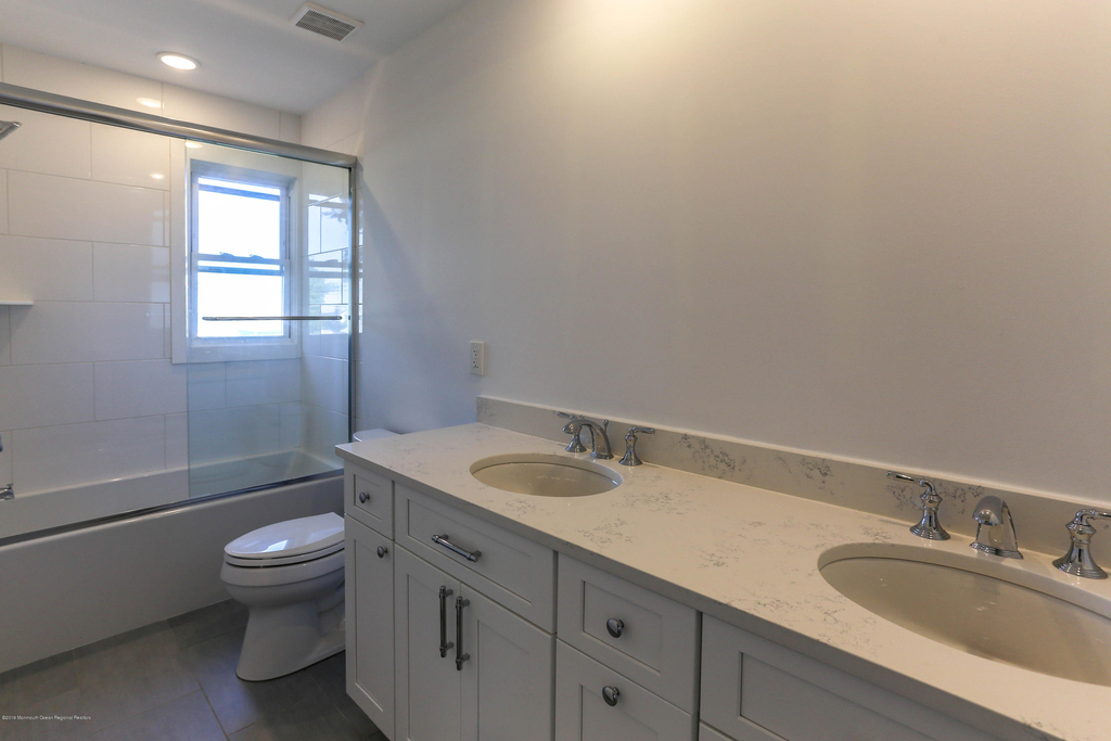35 Ocean Boulevard - Photo 3