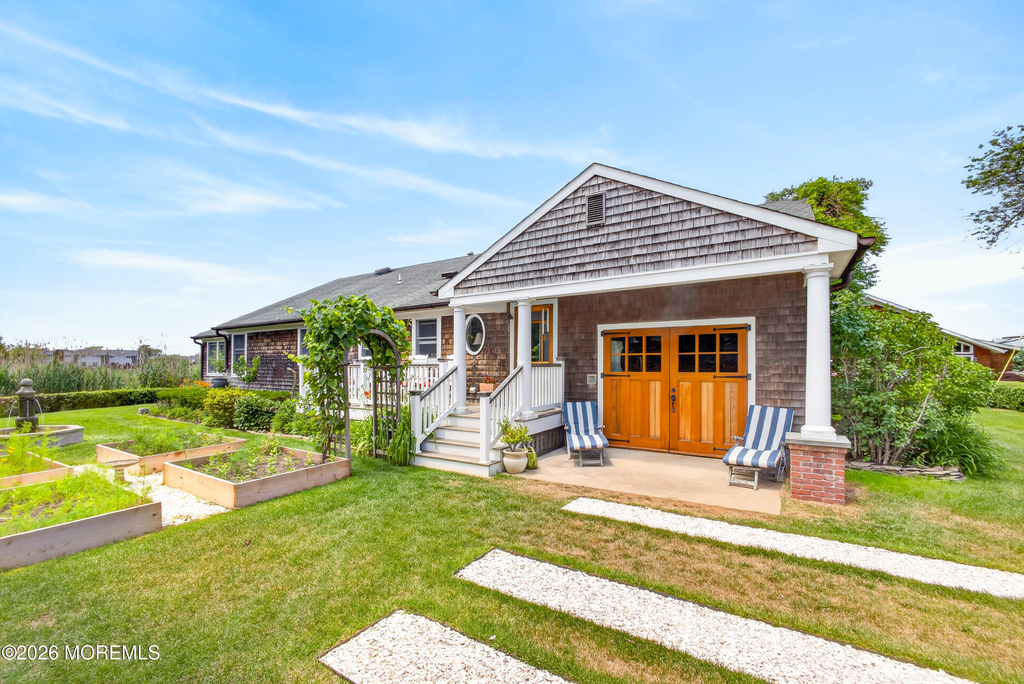 20 Bayonne Avenue - Photo 0