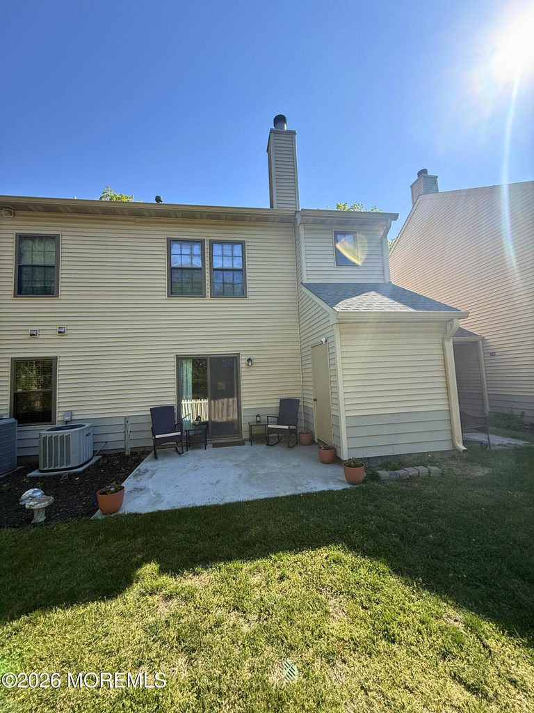 305 Wildflower Court - Photo 11