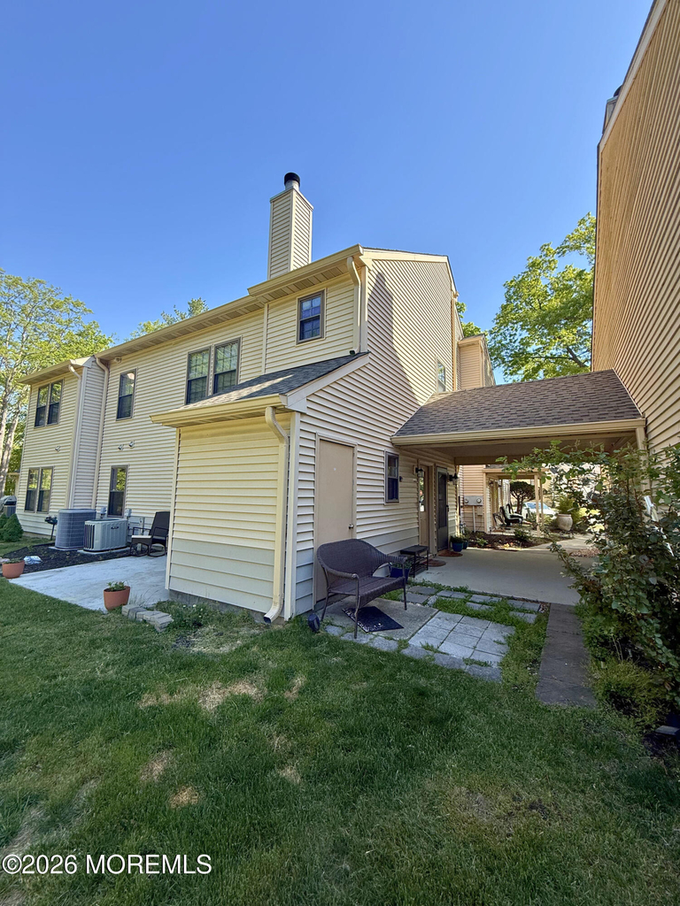 305 Wildflower Court - Photo 10