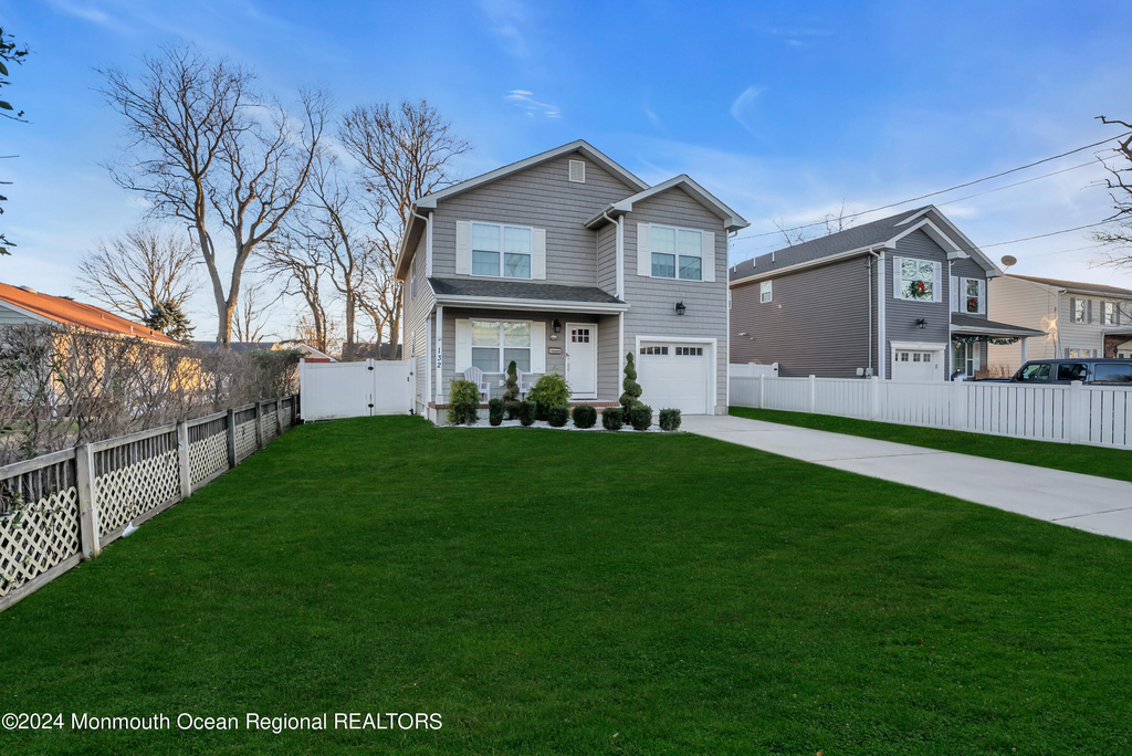 132 Chelton Avenue - Photo 0