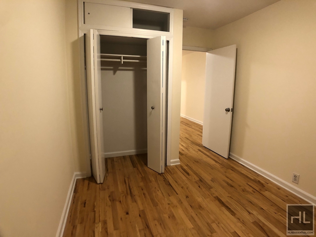 East 58 Street - Photo 4