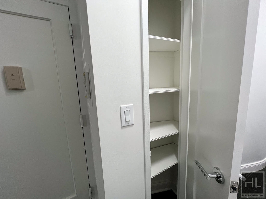 East 74 Street - Photo 1