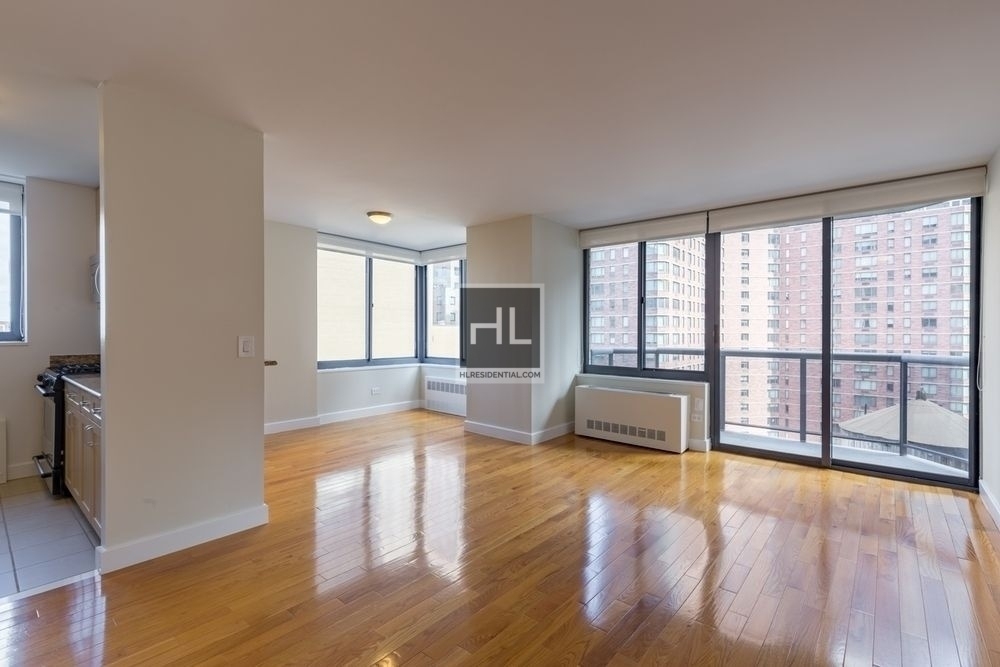 West 48th Street - Photo 1