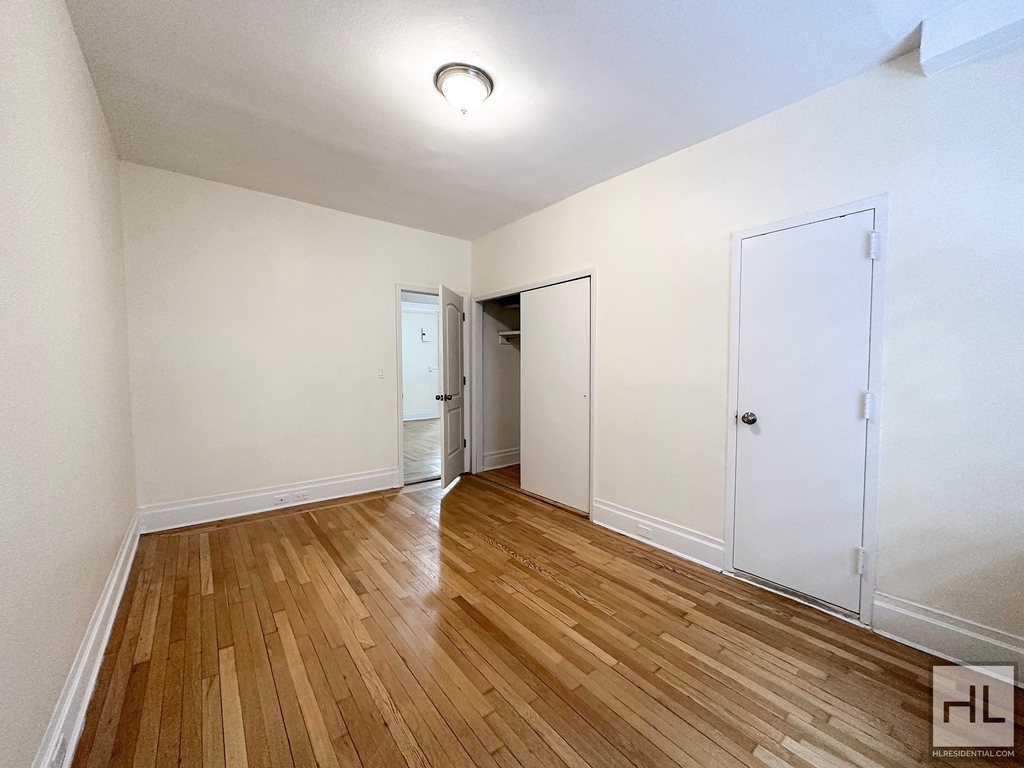 East 63 Street - Photo 3
