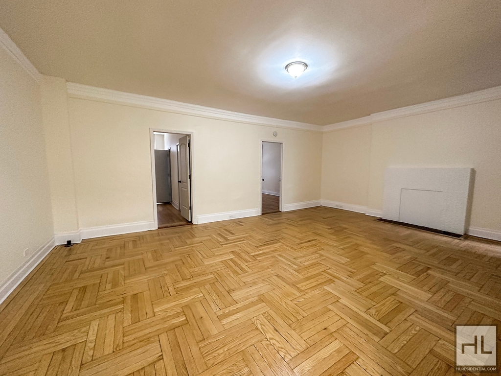 East 63 Street - Photo 1