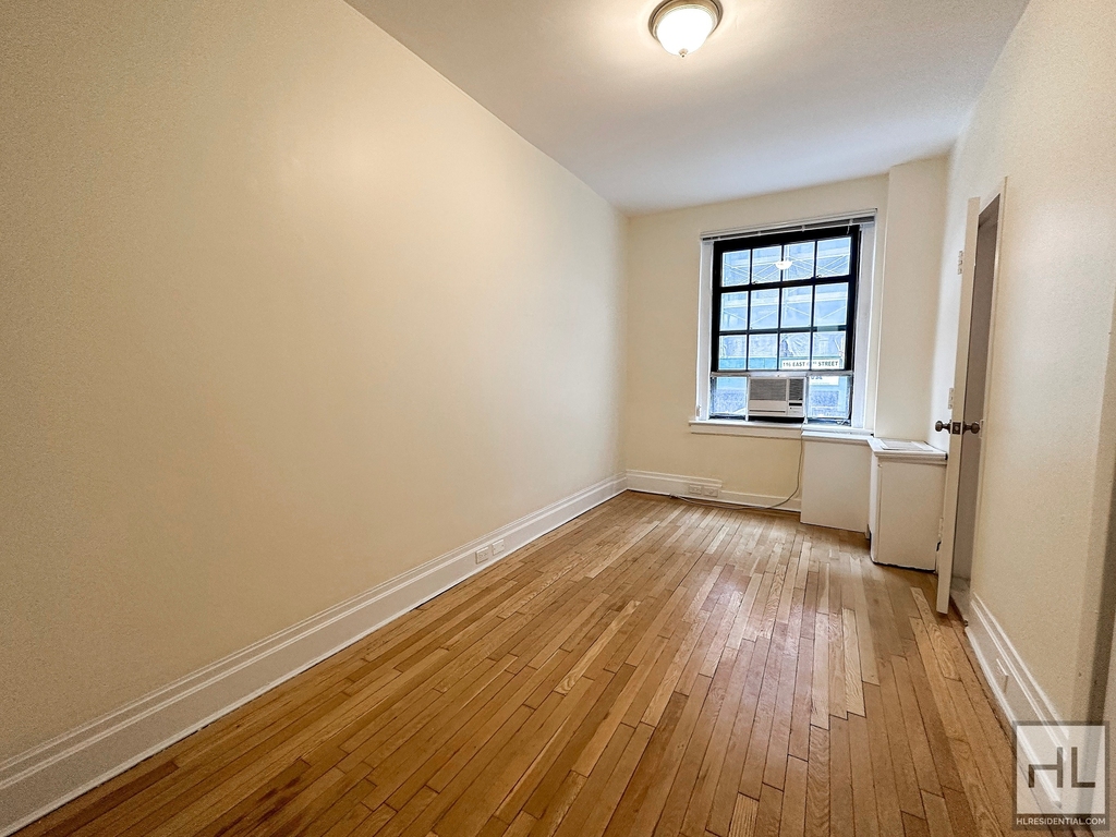 East 63 Street - Photo 4