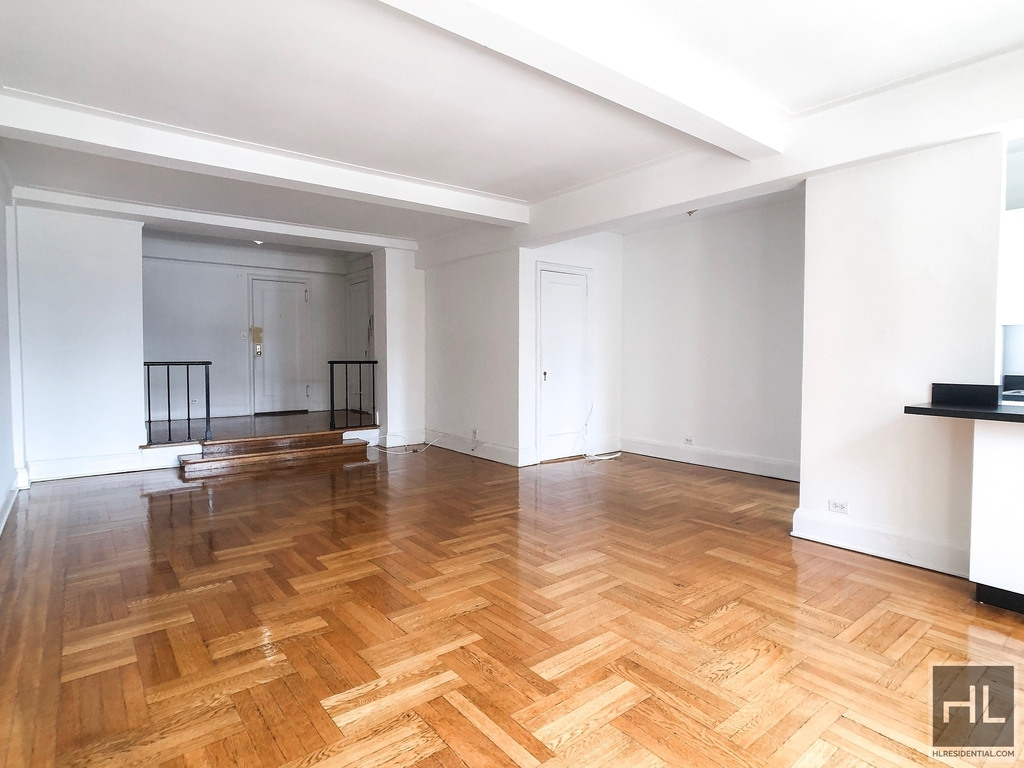 East 38 Street - Photo 0