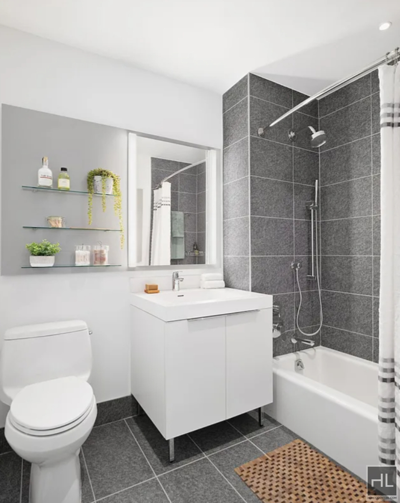 West 38th Street - Photo 3