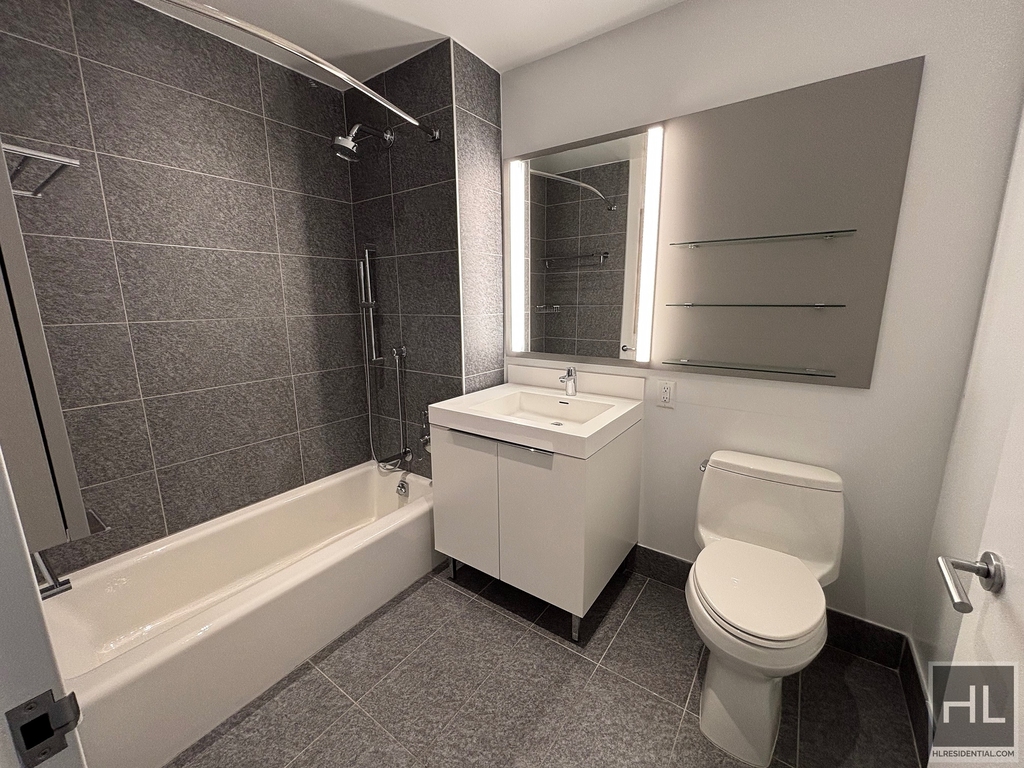 West 38th Street - Photo 3