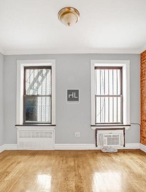 West 53 Street - Photo 3