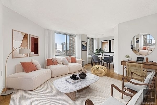 2nd Avenue - Photo 0