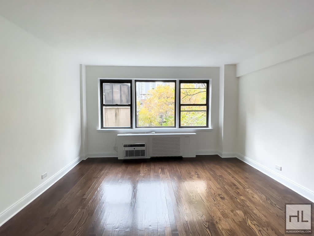 Beekman Place - Photo 3