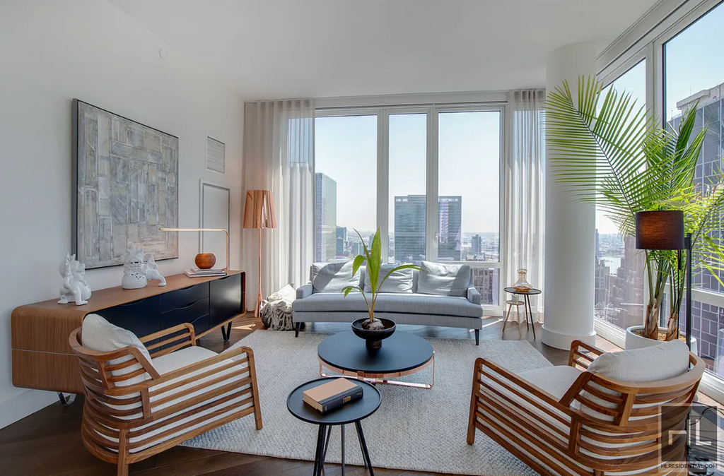 East 44th Street - Photo 1