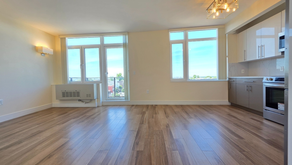 103-14 Northern Boulevard - Photo 2