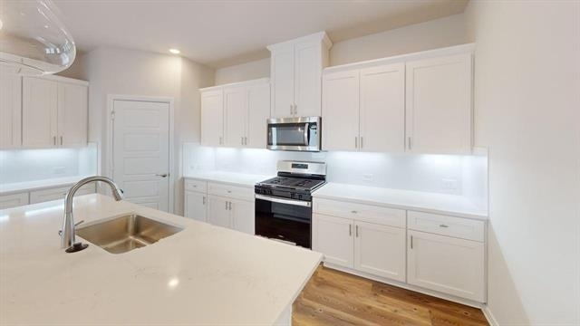 1840 Rosedale Avenue - Photo 3