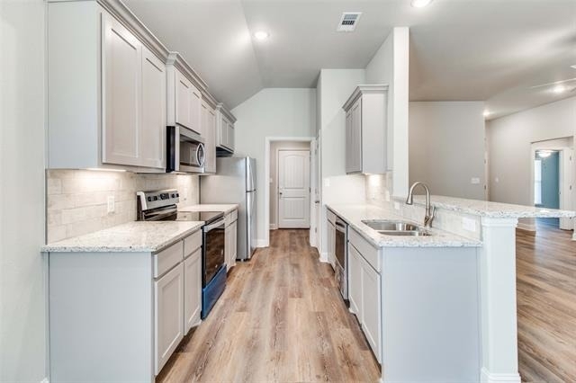 2806 Clover Drive - Photo 2