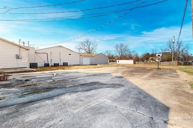407 W Main Street - Photo 25