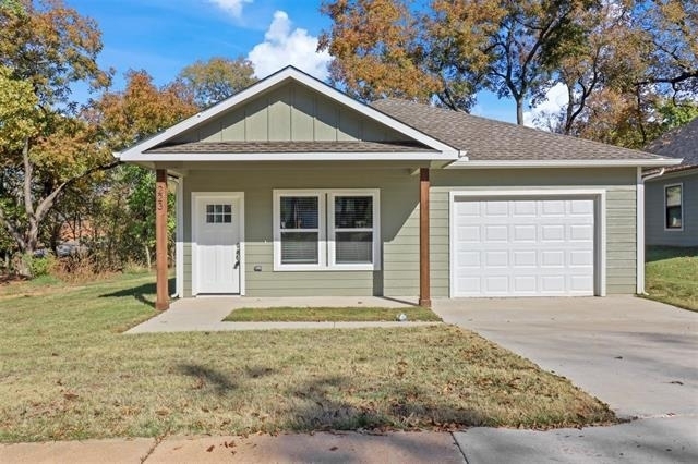 223 W Walker Street - Photo 0