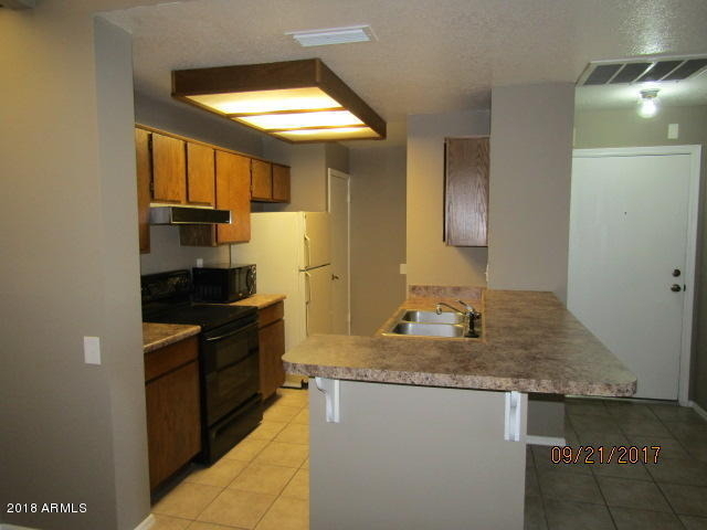 2035 S Elm Street - Photo 0
