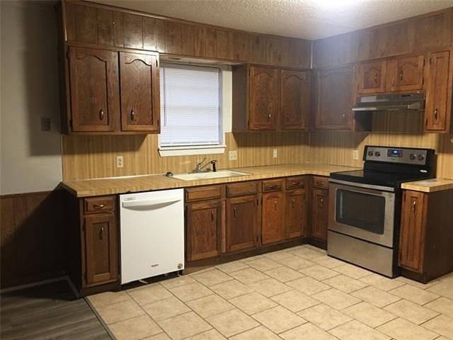 910 Presidio Drive - Photo 3