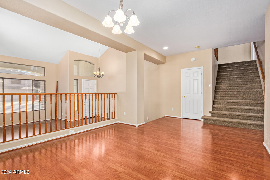 504 N Swallow Lane - Photo 6