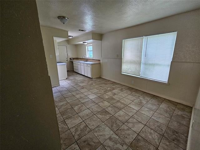 1621 E Park Boulevard - Photo 6