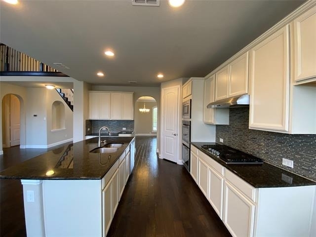 927 Bentley Drive - Photo 9