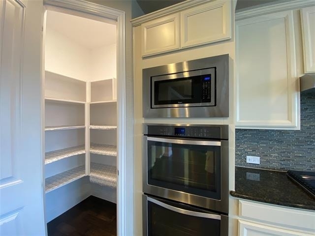 927 Bentley Drive - Photo 11