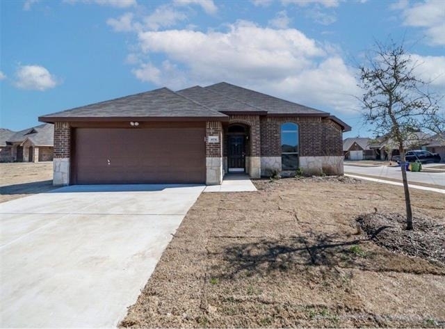 404 Tredway Court - Photo 0