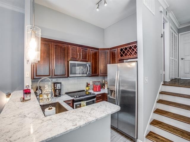 2201 Wolf Street - Photo 6
