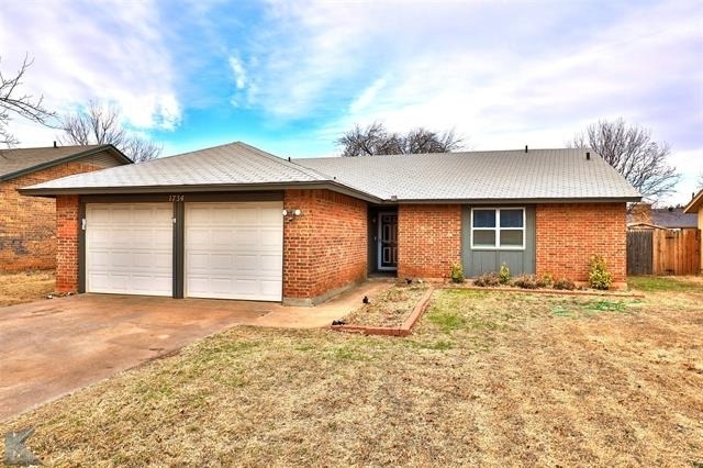 1734 Bob White Court - Photo 0