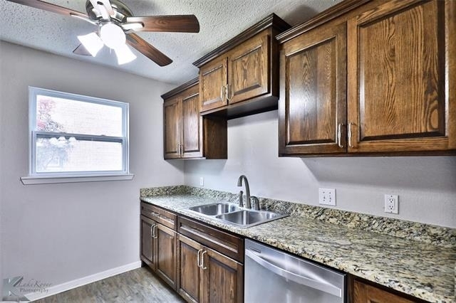 1734 Bob White Court - Photo 30