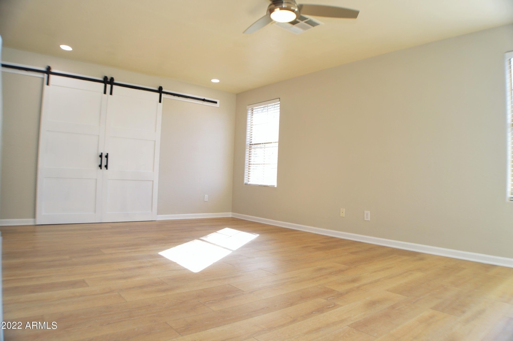 45666 W Tucker Road - Photo 44