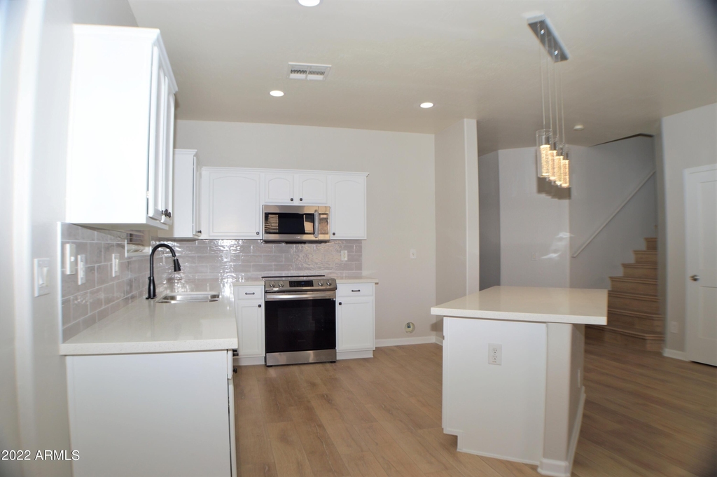45666 W Tucker Road - Photo 10
