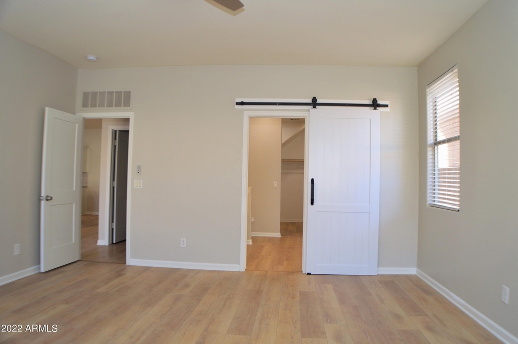 45666 W Tucker Road - Photo 25