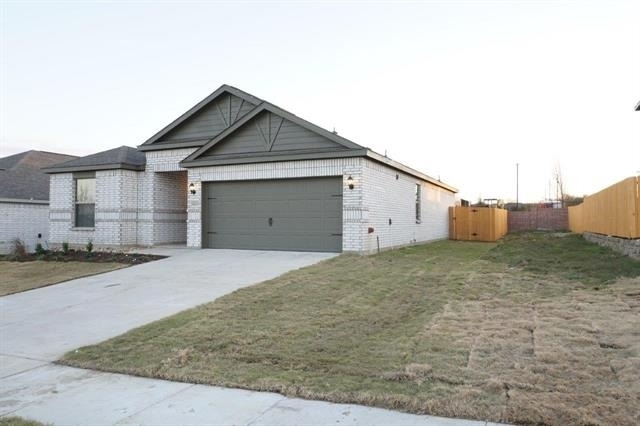 1823 Dahlia Way - Photo 1