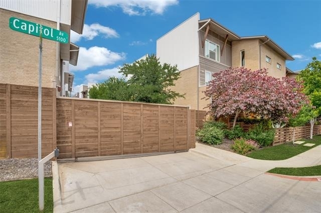 2452 Thatcher Drive - Photo 1