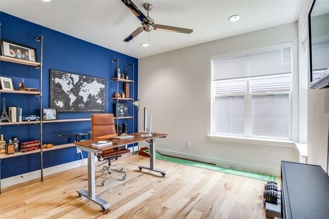2452 Thatcher Drive - Photo 18