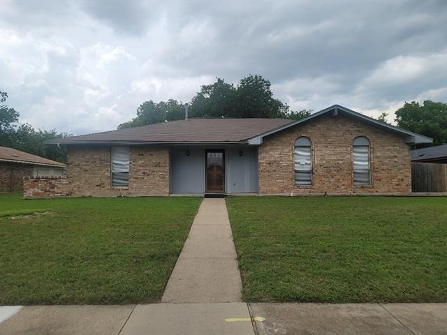 721 Lindenwood Drive - Photo 0