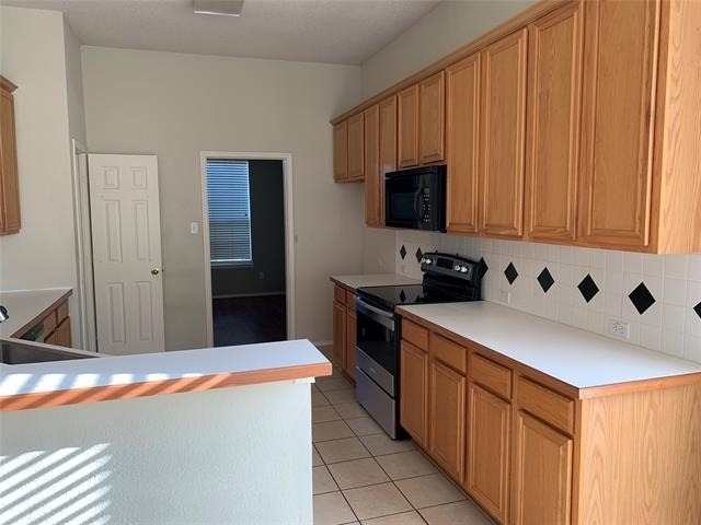 3633 Kimble Drive - Photo 5