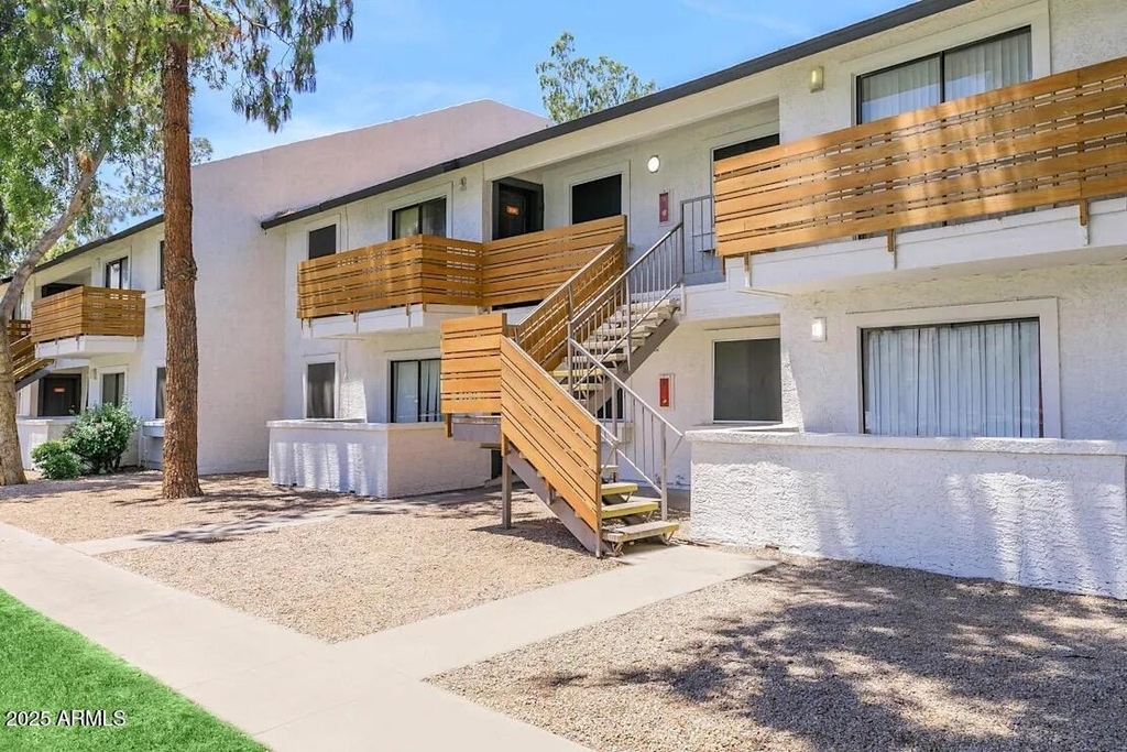4620 W Mcdowell Road - Photo 17