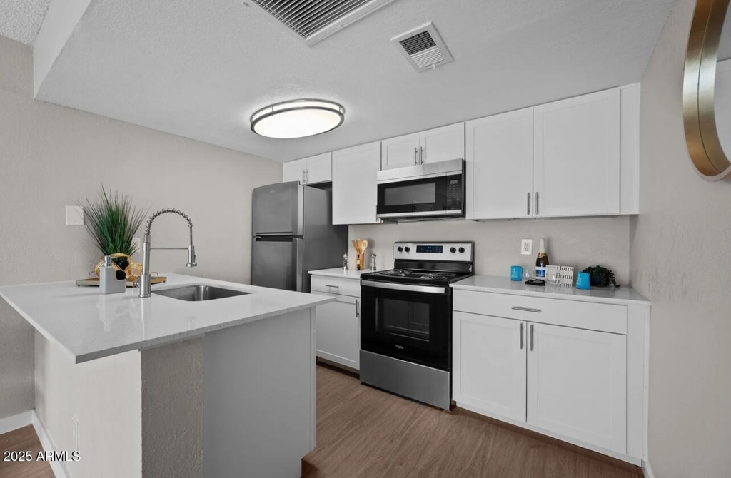 4620 W Mcdowell Road - Photo 3