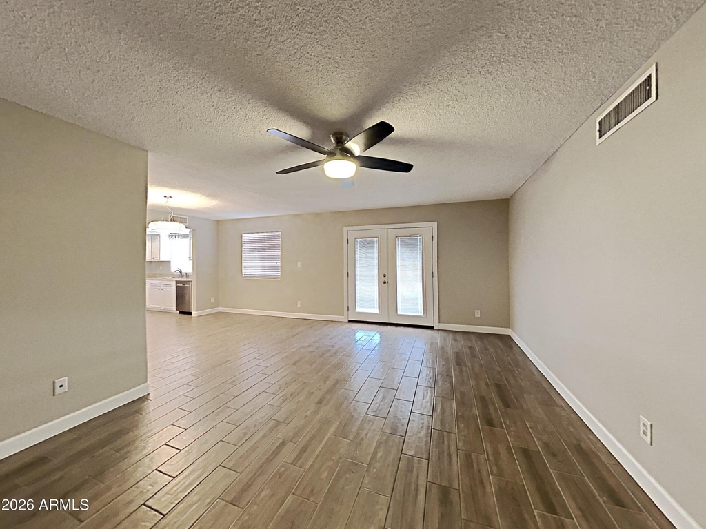 11823 N 49th Drive - Photo 4