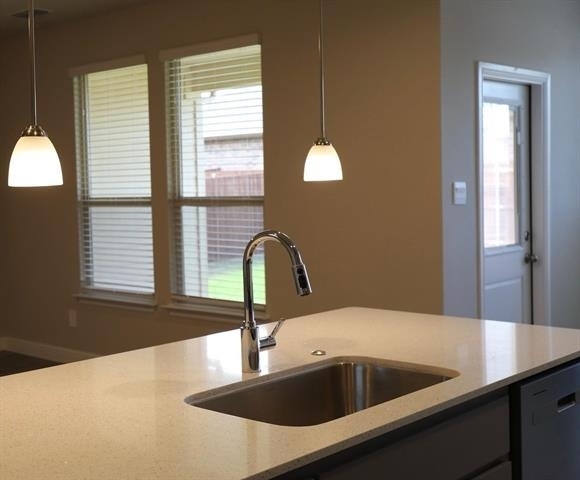 15529 Leaside Drive - Photo 4