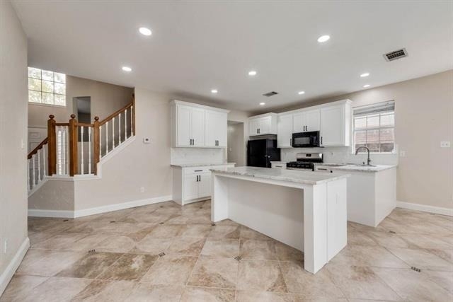 3009 Larkspur Court - Photo 4