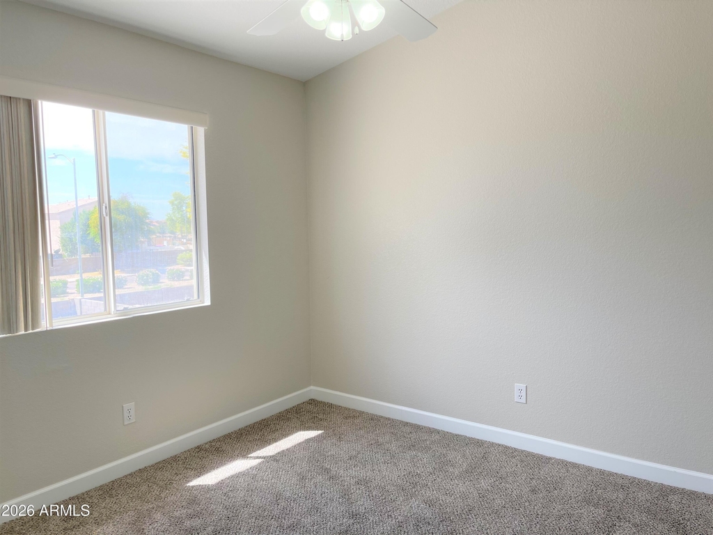 16247 W Jackson Street - Photo 17